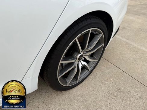 Used 2025 Genesis G70 2.5T image 21