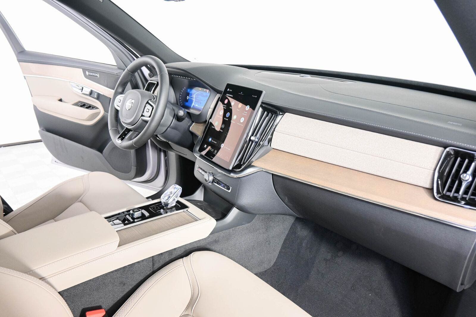 New 2026 Volvo XC90 T8 Core w/ Protection Package Premier AWD/4WD image 23