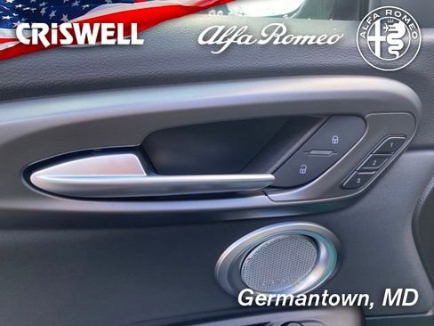 New 2024 Alfa Romeo Tonale Veloce image 17