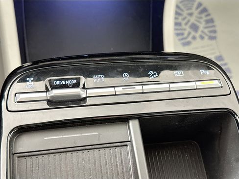 Used 2025 Hyundai Tucson Limited image 21