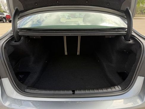 Used 2022 BMW 530i xDrive w/ Premium Package image 31