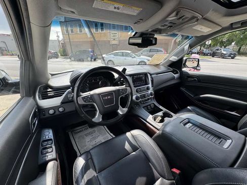 Used 2017 GMC Yukon SLT image 11