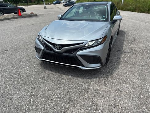 Used 2021 Toyota Camry XSE AWD/4WD image 4