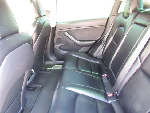 Used 2022 Tesla Model 3 Long Range AWD/4WD image 12
