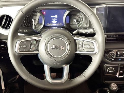 Certified 2025 Jeep Wrangler Unlimited Sahara AWD/4WD image 14