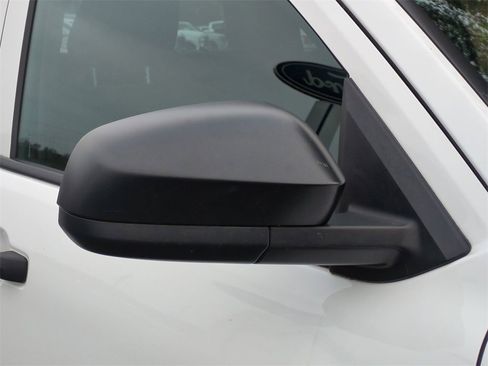 Used 2024 Toyota Tacoma SR image 12