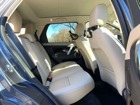 Certified 2025 Land Rover Discovery Sport S image 17