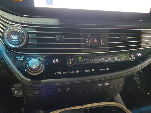 Used 2023 Lexus LS 500 w/ Interior Upgrade Package RWD image 37