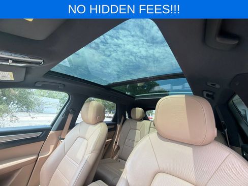 Used 2022 Porsche Cayenne Platinum Edition AWD/4WD image 28