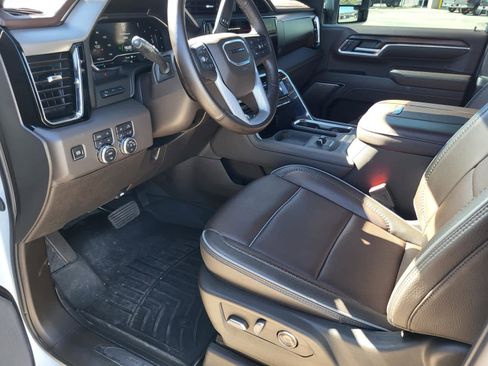 Used 2025 GMC Sierra 2500 Denali w/ Denali Reserve Package image 14