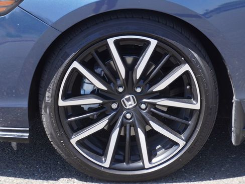 Used 2024 Honda Accord Touring image 4
