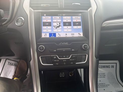 Used 2019 Ford Fusion SE image 44