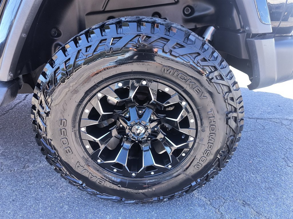 Used 2020 Jeep Wrangler Unlimited Sahara AWD/4WD image 12