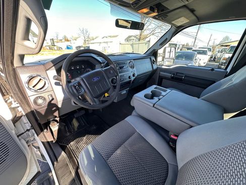 Used 2011 Ford F250 XLT w/ Skid Plate Pkg image 8