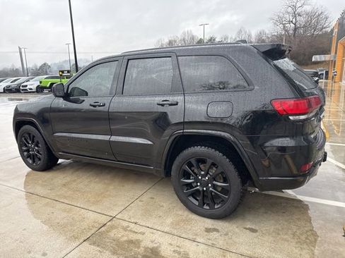 Used 2020 Jeep Grand Cherokee Altitude image 8