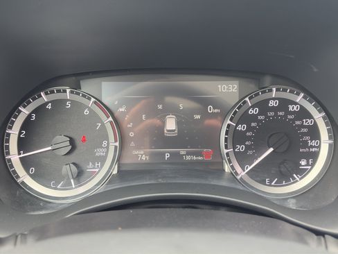 Used 2025 Toyota Highlander XLE image 23