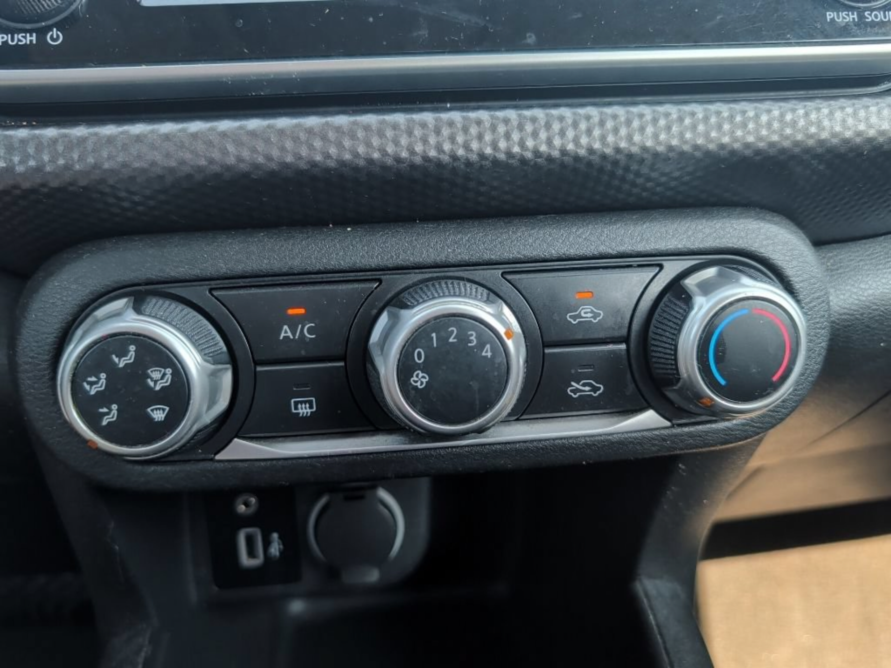 Used 2020 Nissan Kicks S FWD image 19