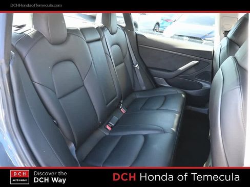 Used 2020 Tesla Model 3 Standard Range Plus image 19