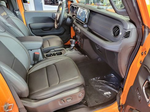 New 2025 Jeep Wrangler Unlimited Rubicon 392 AWD/4WD image 16