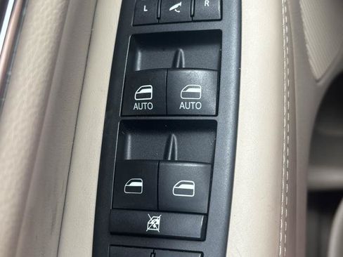 Used 2014 Jeep Grand Cherokee Overland w/ Advanced Technology Group AWD/4WD image 16