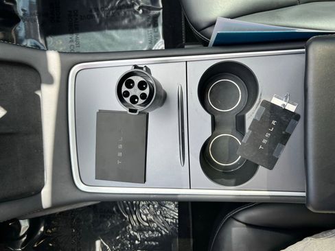 Used 2023 Tesla Model Y Long Range AWD/4WD image 43