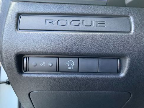 New 2025 Nissan Rogue S image 31