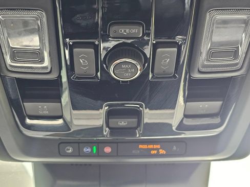 Certified 2025 Cadillac Escalade Sport w/ Touring Package AWD/4WD image 35