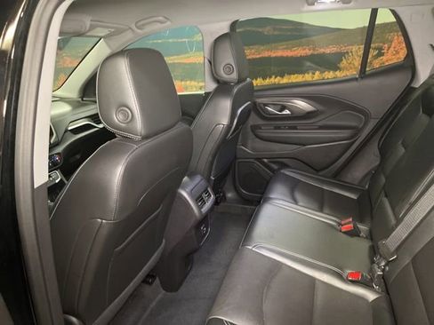 Used 2024 GMC Terrain SLT image 53