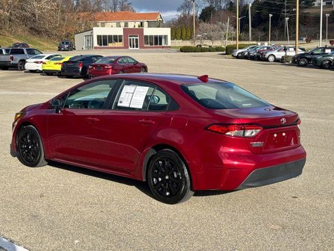 Used 2024 Toyota Corolla LE image 2