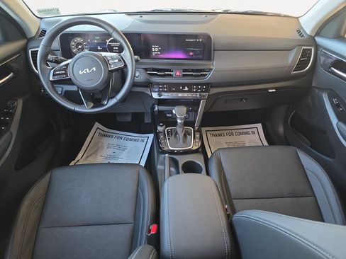 Certified 2025 Kia Seltos EX w/ EX Sunroof Package image 2