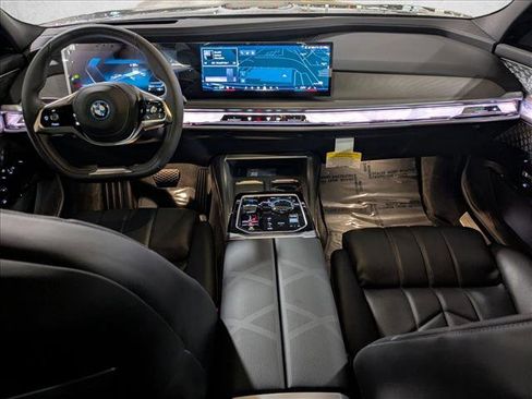 New 2026 BMW i7 xDrive60 image 16