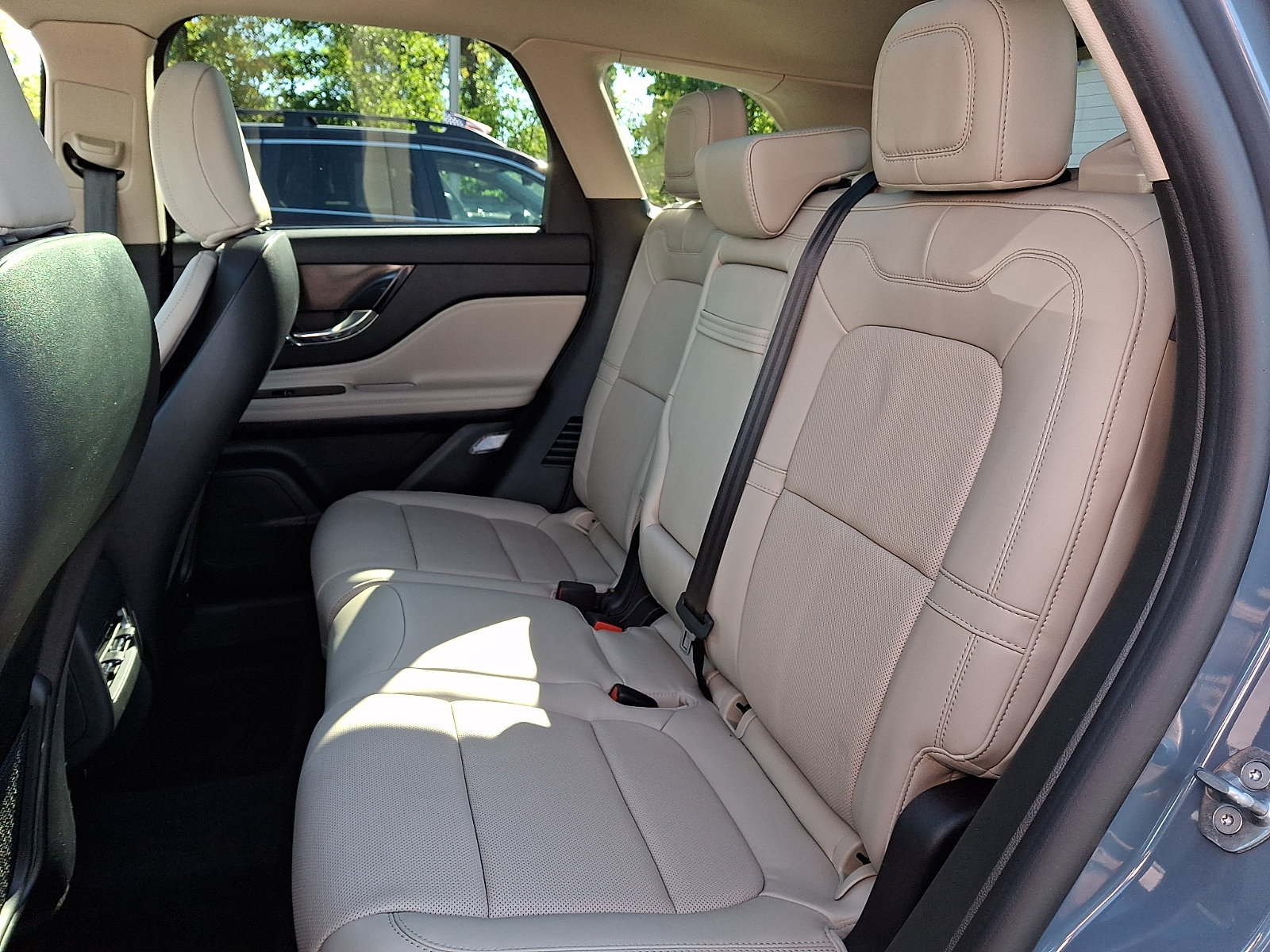 Used 2025 Lincoln Corsair Reserve AWD/4WD image 9