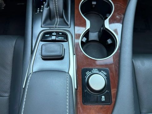 Used 2019 Lexus RX 350L FWD image 18