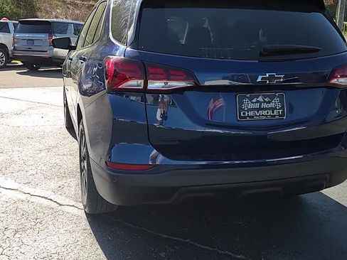 Used 2023 Chevrolet Equinox LS w/ LS Convenience Package image 6