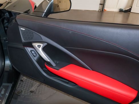 Used 2019 Chevrolet Corvette Stingray Convertible Z51 2LT RWD image 50