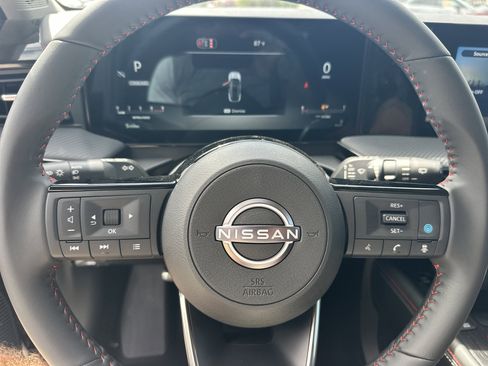 New 2026 Nissan Kicks SR FWD image 18