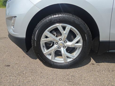 Used 2019 Chevrolet Equinox LT AWD/4WD image 12