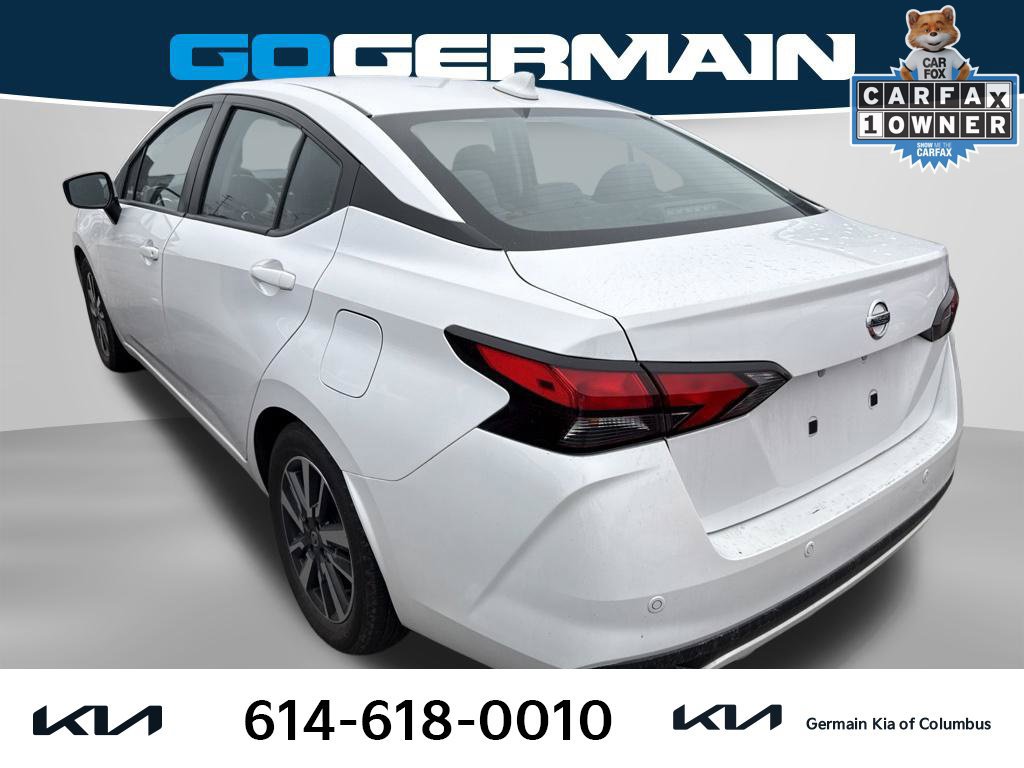 Used 2022 Nissan Versa SV FWD image 2