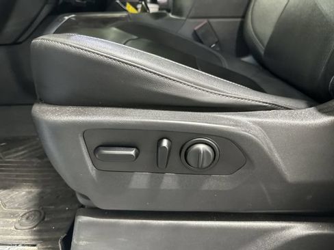 Used 2021 Chevrolet Silverado 1500 LTZ AWD/4WD image 18
