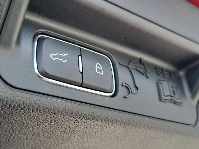 Used 2023 Ford Explorer XLT RWD image 7