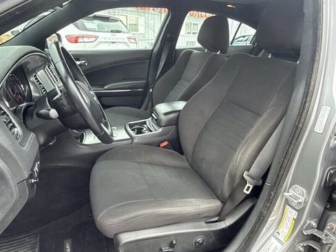 Used 2014 Dodge Charger SXT image 16