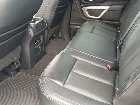 Used 2017 Nissan Titan SL RWD image 15
