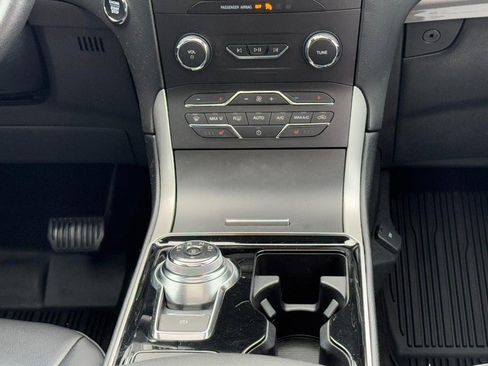 Used 2019 Ford Edge SEL w/ Equipment Group 201A image 14