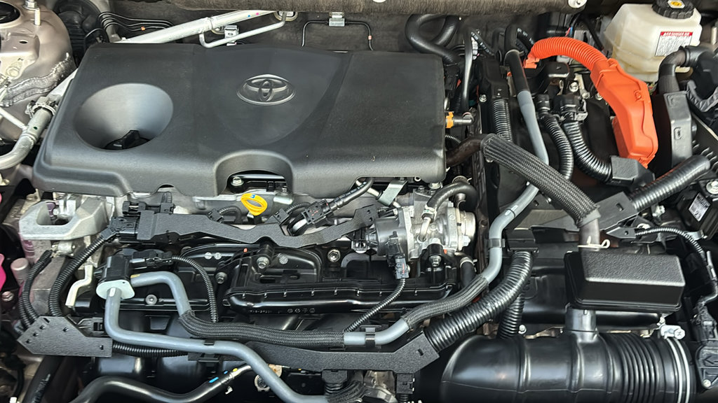 Used 2024 Toyota Venza XLE AWD/4WD image 35