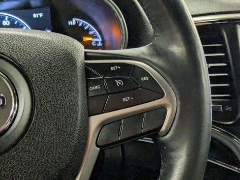 Used 2018 Jeep Grand Cherokee Limited image 13
