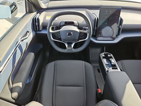 New 2026 Volvo EX30 Plus image 9