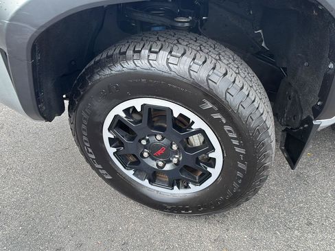 Used 2024 Toyota Tacoma TRD Off-Road w/ TRD Off Road Premium Package AWD/4WD image 5