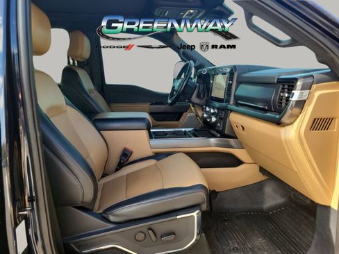 Used 2023 Ford F250 Lariat w/ Sport Appearance Package image 10