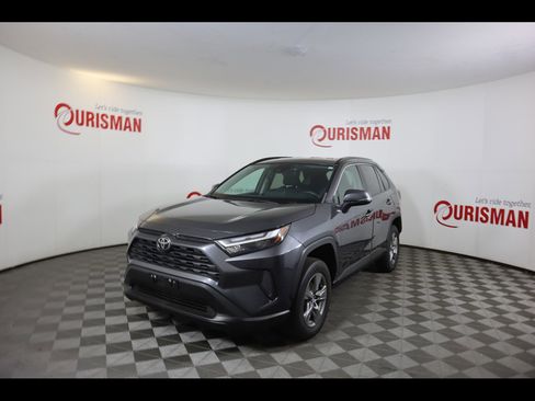 Used 2023 Toyota RAV4 XLE AWD/4WD image 3