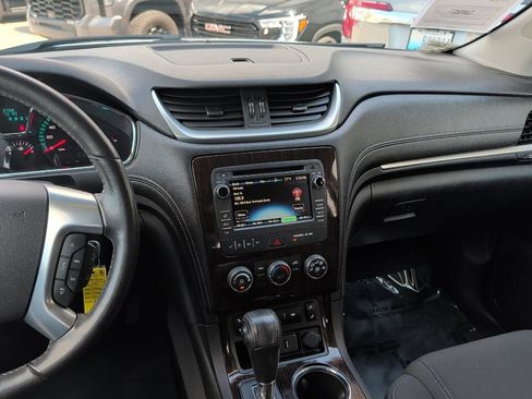 Used 2016 Chevrolet Traverse LT w/ Style and Technology Package AWD/4WD image 19